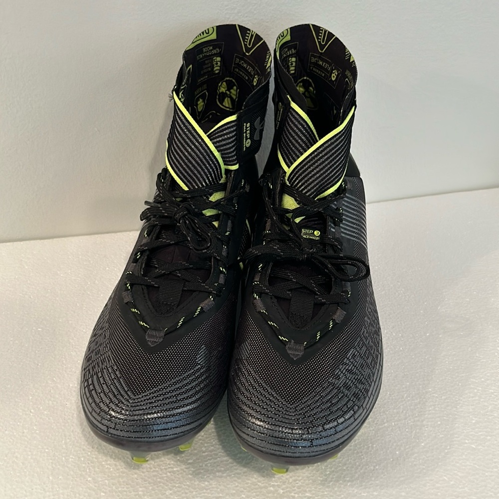 NEW Under Armour Highlight MC Football Cleats Black Gray 3023716-004
